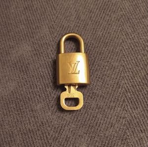 Louis Vuitton Lock and Key #304
